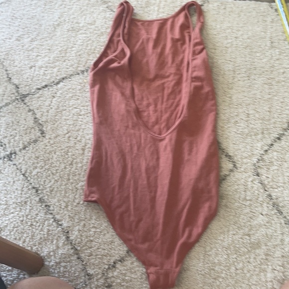 Aritzia community bodysuit - Picture 4 of 4